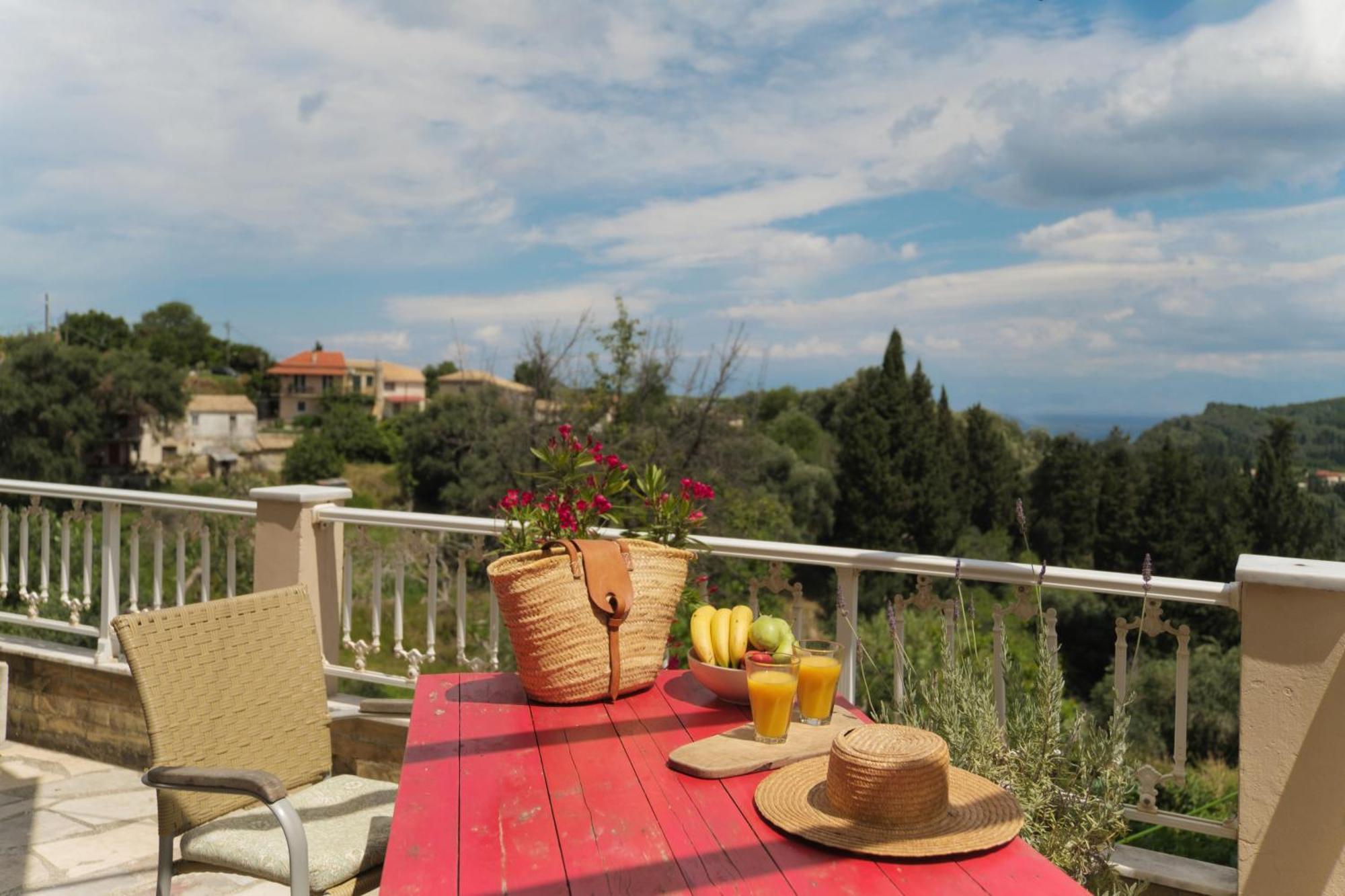 Zacharenia Cozy House With Sea Views Hébergement de vacances